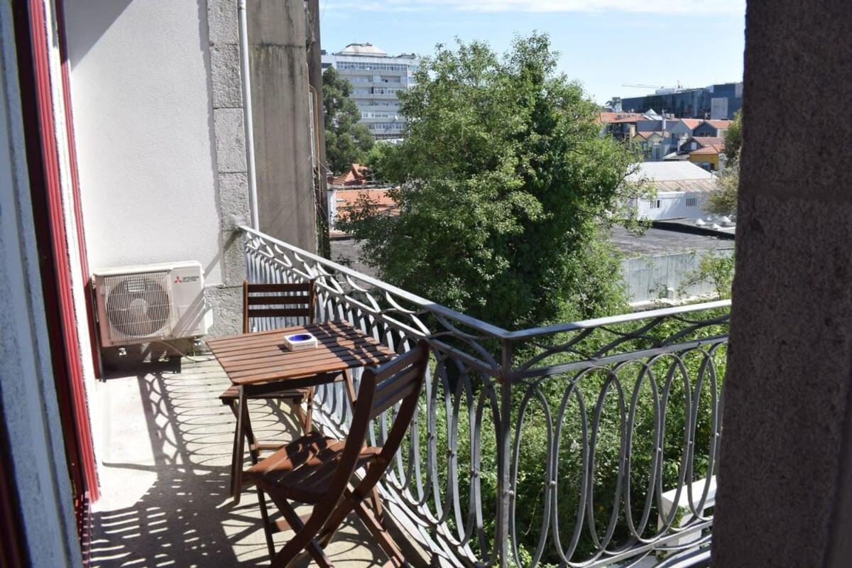 Liiiving In Porto - Vintage Balcony Apartment Eksteriør bilde